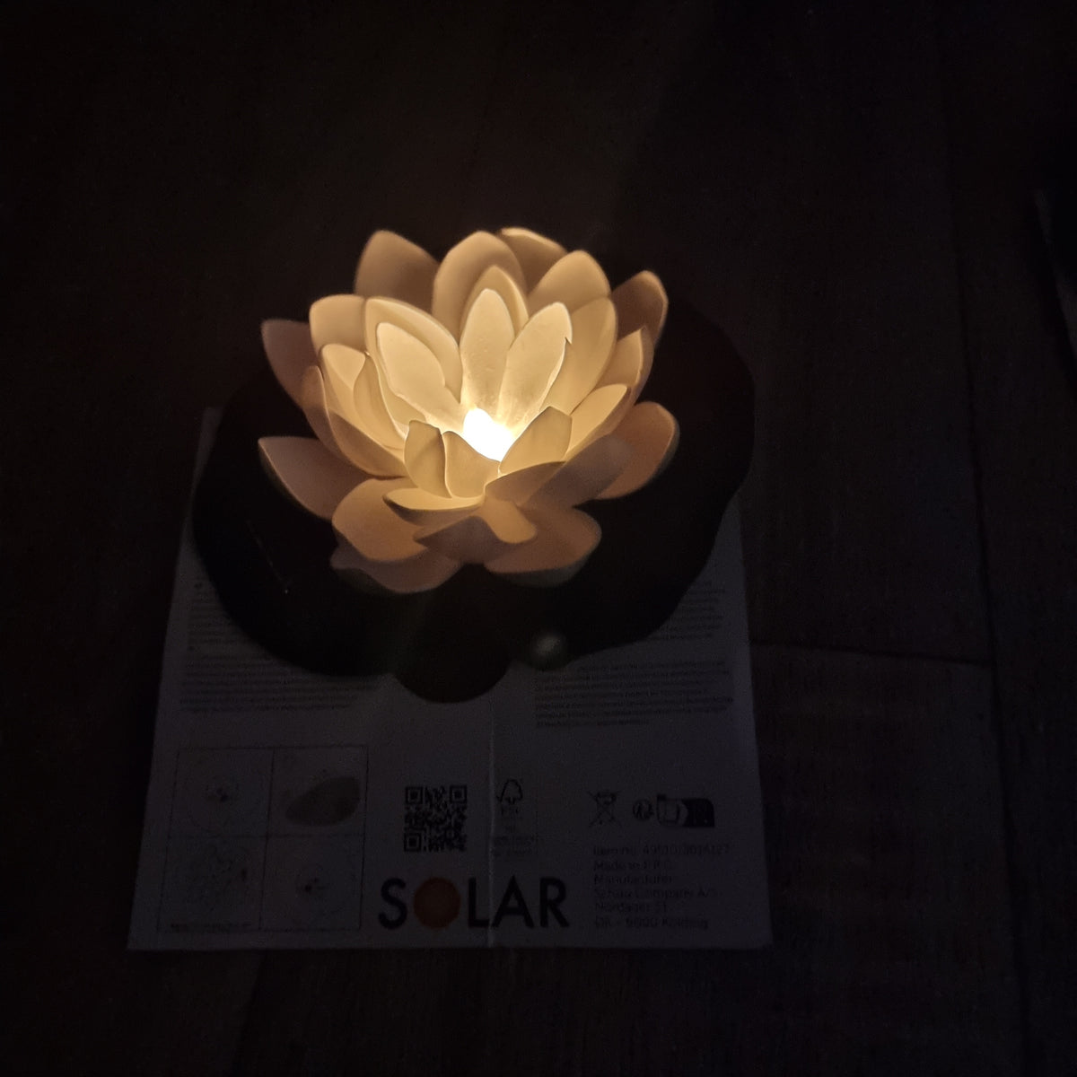 Solar Wasserlilie Seerose Solarleuchte Pool Teich Teichleuchte Gardent