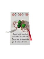 Martisor Trifoi Märzchen Charm Anhänger als Kleeblatt mit Steine aus Metall Grün Gold 2392